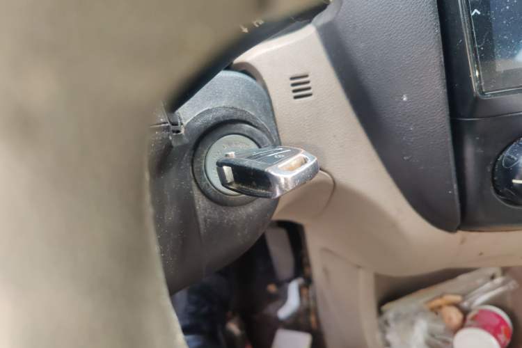 Used Kia Sportage 2011 2.0L Automatic Two-Wheel Drive GL Vehicle Key