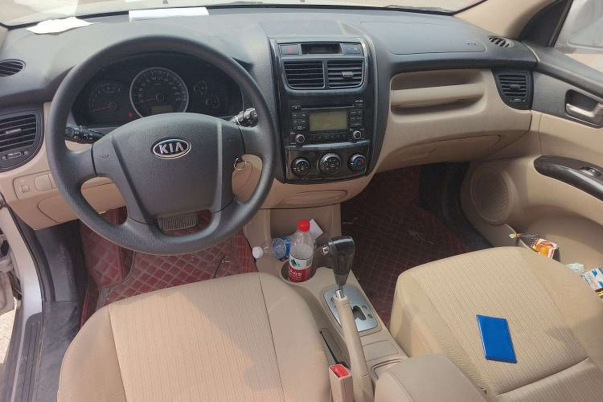 Used Kia Sportage 2011 2.0L Automatic Two-Wheel Drive GL Center Console