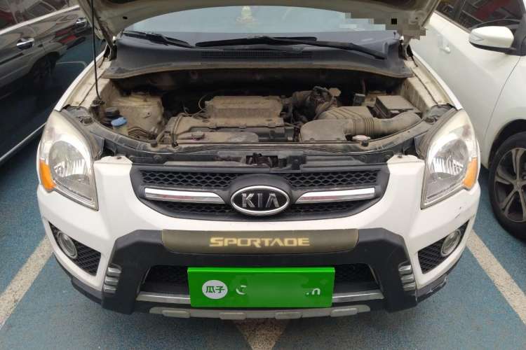 Used Kia Sportage 2011 2.0L Automatic Two-Wheel Drive GLS Engine Bay