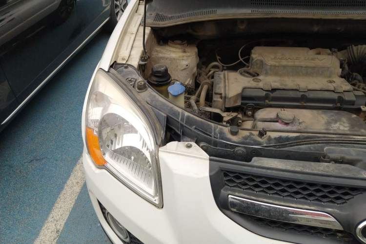 Used Kia Sportage 2011 2.0L Automatic Two-Wheel Drive GLS Engine Bay Right