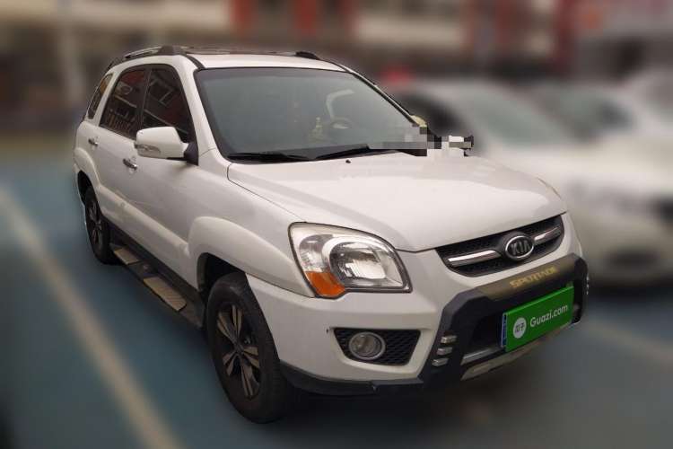 Used Kia Sportage 2011 2.0L Automatic Two-Wheel Drive GLS Front Right 45 Deg