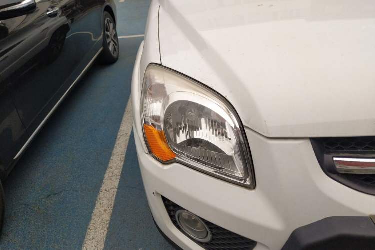 Used Kia Sportage 2011 2.0L Automatic Two-Wheel Drive GLS Right Front Headlight