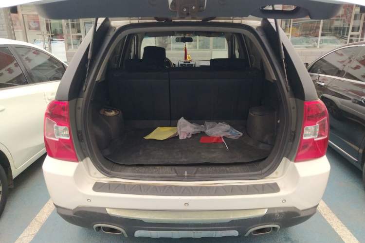 Used Kia Sportage 2011 2.0L Automatic Two-Wheel Drive GLS Trunk