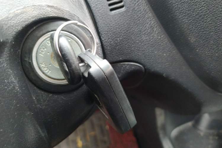 Used Kia Sportage 2011 2.0L Automatic Two-Wheel Drive GLS Vehicle Key