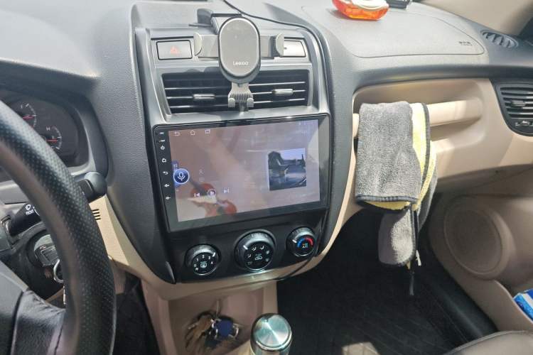 Used Kia Sportage 2012 2.0L Automatic Two-Wheel Drive GL Trim Audio And AC Panel