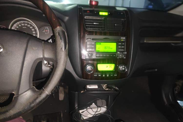Used Kia Sportage 2012 2.0L Manual Two-Wheel Drive GLS Audio And AC Panel
