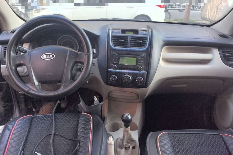 Used Kia Sportage 2012 2.0L Manual Two-Wheel Drive GLS Center Console