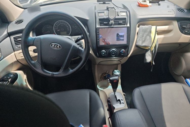 Used Kia Sportage 2012 2.0L Automatic Two-Wheel Drive GL Trim Center Console