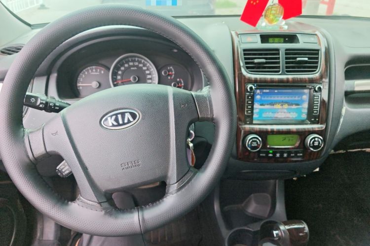 Used Kia Sportage 2012 2.0L Automatic Two-Wheel Drive GLS Center Console