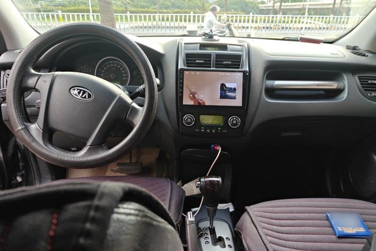 Used Kia Sportage 2012 2.0L Automatic Two-Wheel Drive GLS Center Console