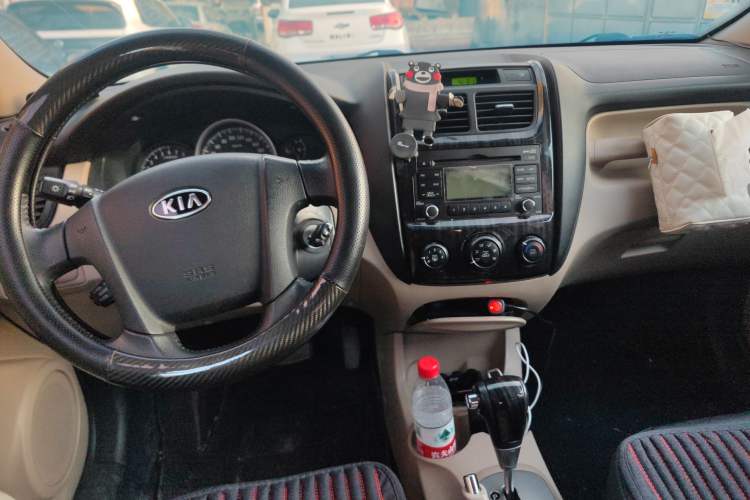 Used Kia Sportage 2012 2.0L Automatic Two-Wheel Drive GL Trim Center Console