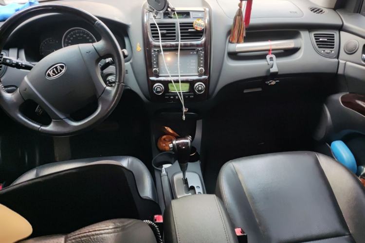 Used Kia Sportage 2012 2.0L Automatic Two-Wheel Drive GLS Center Console