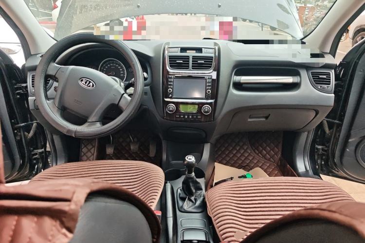 Used Kia Sportage 2012 2.0L Manual 4x4 GLS Trim Center Console