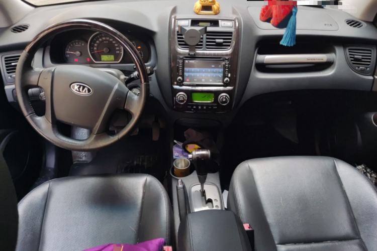 Used Kia Sportage 2012 2.0L Automatic Two-Wheel Drive GLS Center Console