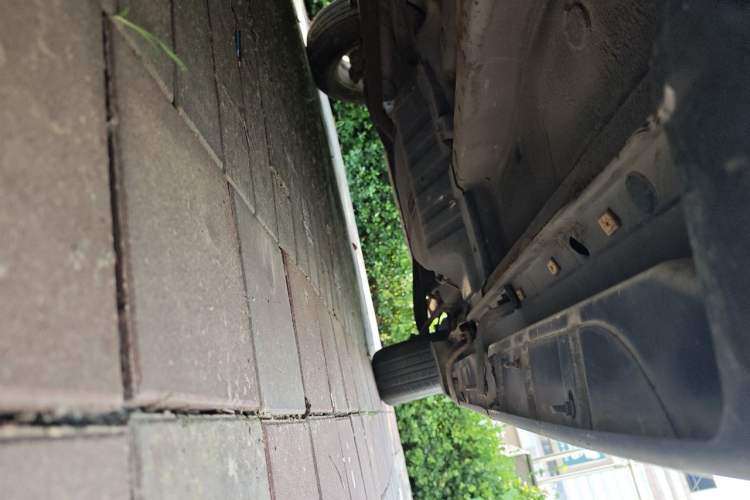 Used Kia Sportage 2012 2.0L Automatic Two-Wheel Drive GL Trim Chassis Front Left