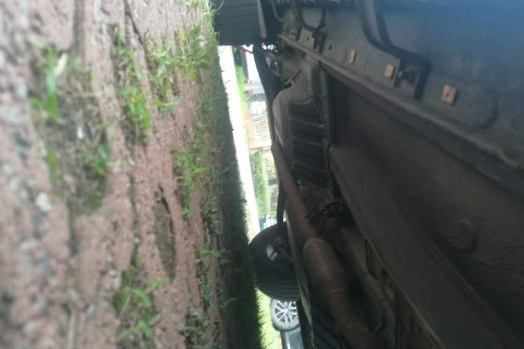 Used Kia Sportage 2012 2.0L Manual Two-Wheel Drive GLS Chassis Front Right