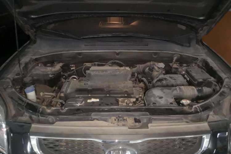 Used Kia Sportage 2012 2.0L Automatic Two-Wheel Drive GLS Engine Bay