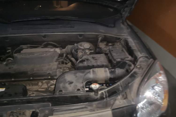 Used Kia Sportage 2012 2.0L Automatic Two-Wheel Drive GLS Engine Bay Left