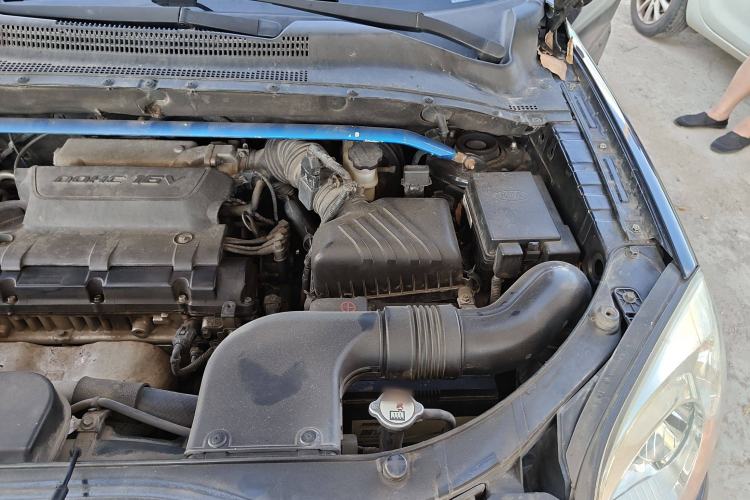 Used Kia Sportage 2012 2.0L Automatic Two-Wheel Drive GL Trim Engine Bay Left