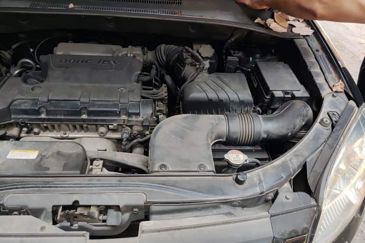 Used Kia Sportage 2012 2.0L Automatic Two-Wheel Drive GLS Engine Bay Left