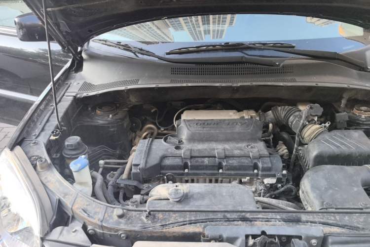 Used Kia Sportage 2012 2.0L Manual Two-Wheel Drive GLS Engine Bay Right