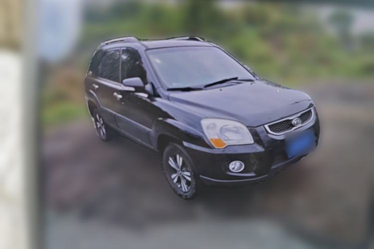 Used Kia Sportage 2012 2.0L Manual Two-Wheel Drive GL Trim Front Right 45 Deg