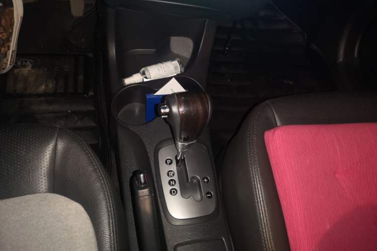 Used Kia Sportage 2012 2.0L Automatic Two-Wheel Drive GLS Gear Lever