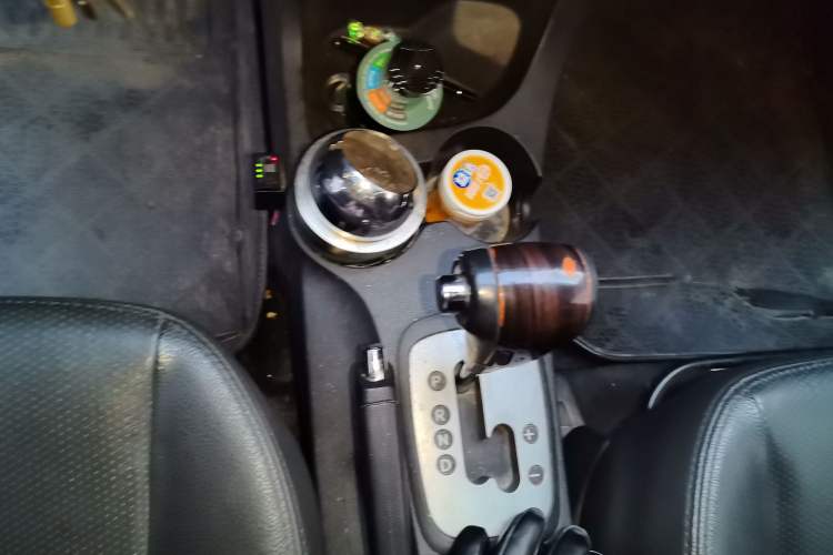 Used Kia Sportage 2012 2.0L Automatic Two-Wheel Drive GLS Gear Lever