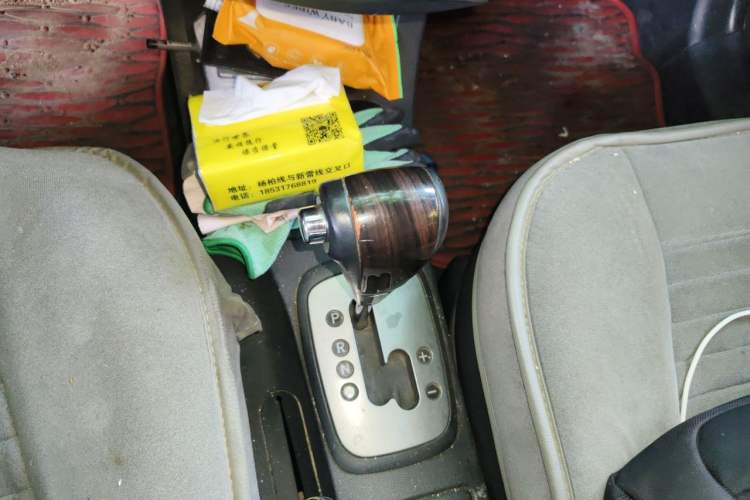 Used Kia Sportage 2012 2.0L Automatic Two-Wheel Drive GLS Gear Lever