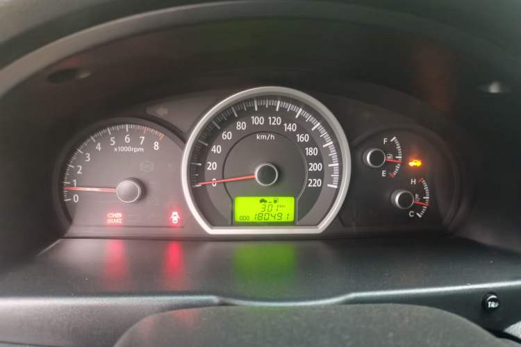Used Kia Sportage 2012 2.0L Manual Two-Wheel Drive GLS Instrument Cluster