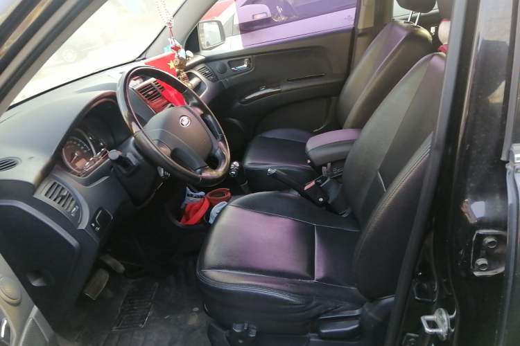 Used Kia Sportage 2012 2.0L Automatic Two-Wheel Drive GLS Left Front Seat