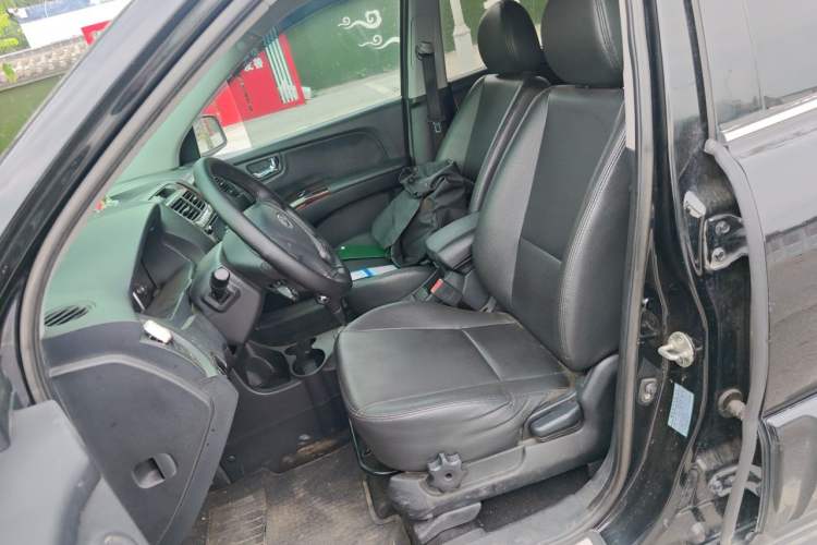 Used Kia Sportage 2012 2.0L Automatic Two-Wheel Drive GLS Left Front Seat