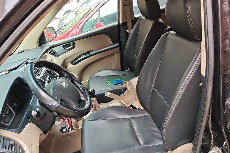 Used Kia Sportage 2012 2.0L Manual Two-Wheel Drive GL Trim Left Front Seat