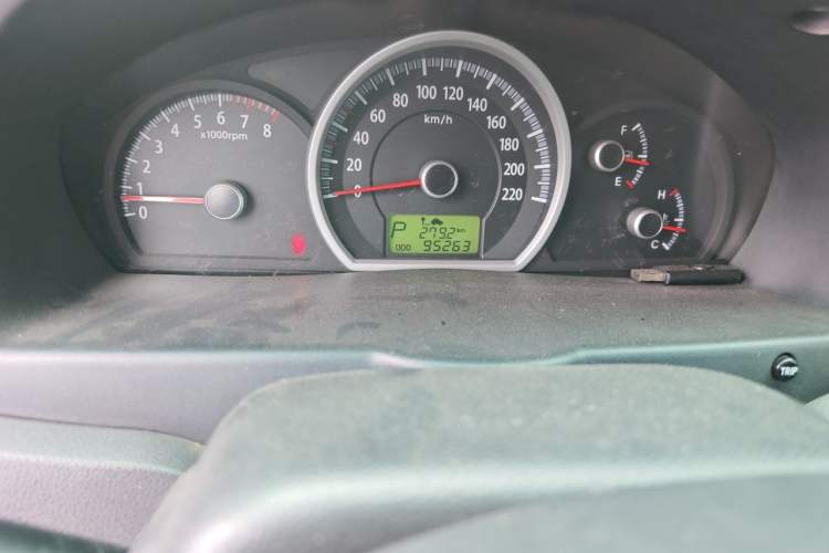 Used Kia Sportage 2012 2.0L Automatic Two-Wheel Drive GLS Odometer Close Up