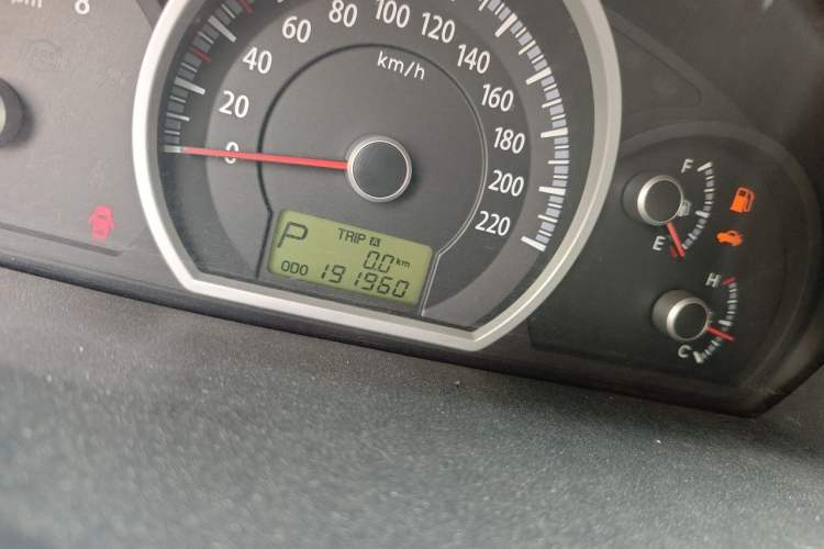 Used Kia Sportage 2012 2.0L Automatic Two-Wheel Drive GL Trim Odometer Close Up