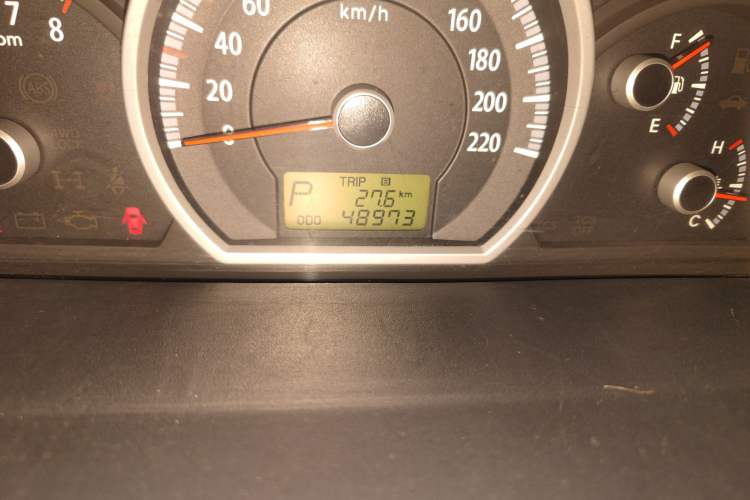 Used Kia Sportage 2012 2.0L Automatic Two-Wheel Drive GL Trim Odometer Close Up