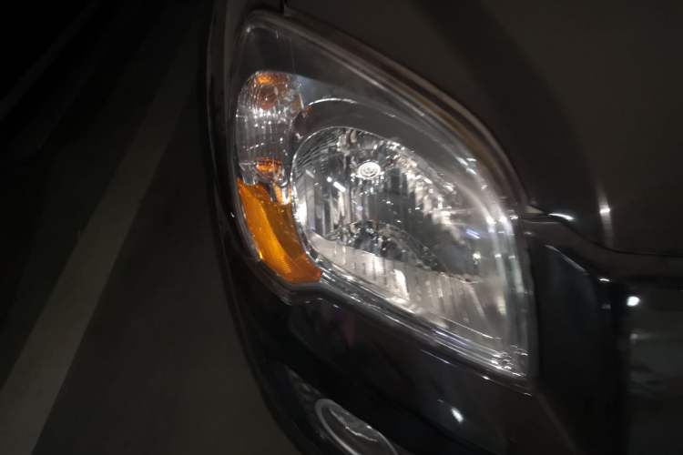 Used Kia Sportage 2012 2.0L Automatic Two-Wheel Drive GLS Right Front Headlight