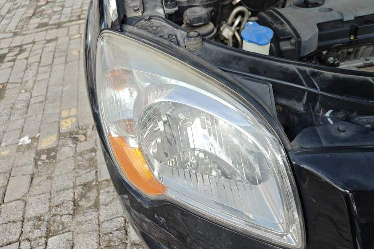 Used Kia Sportage 2012 2.0L Automatic Two-Wheel Drive GLS Right Front Headlight