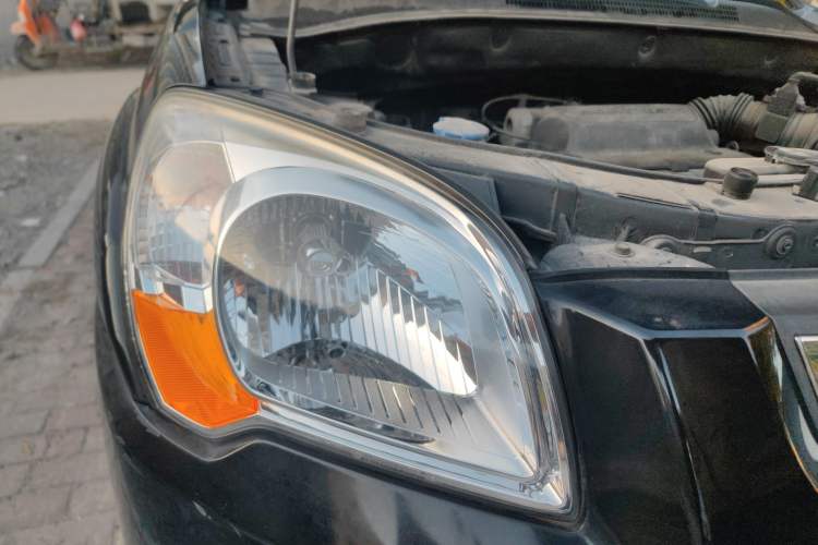 Used Kia Sportage 2012 2.0L Automatic Two-Wheel Drive GL Trim Right Front Headlight