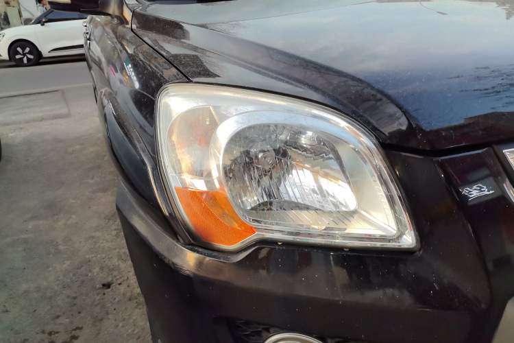 Used Kia Sportage 2012 2.0L Automatic Two-Wheel Drive GLS Right Front Headlight