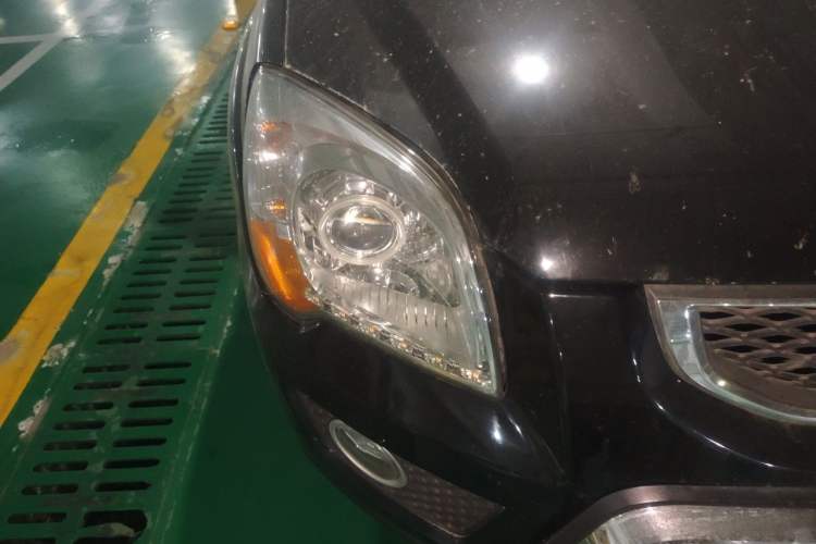 Used Kia Sportage 2012 2.0L Manual 4x4 GLS Trim Right Front Headlight