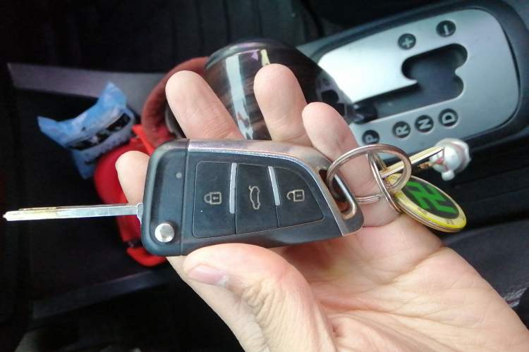 Used Kia Sportage 2012 2.0L Automatic Two-Wheel Drive GLS Vehicle Key