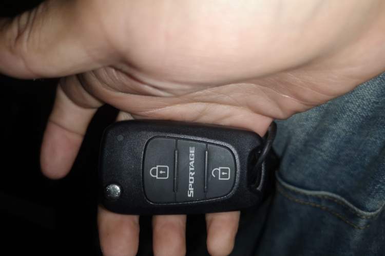 Used Kia Sportage 2012 2.0L Automatic Two-Wheel Drive GLS Vehicle Key