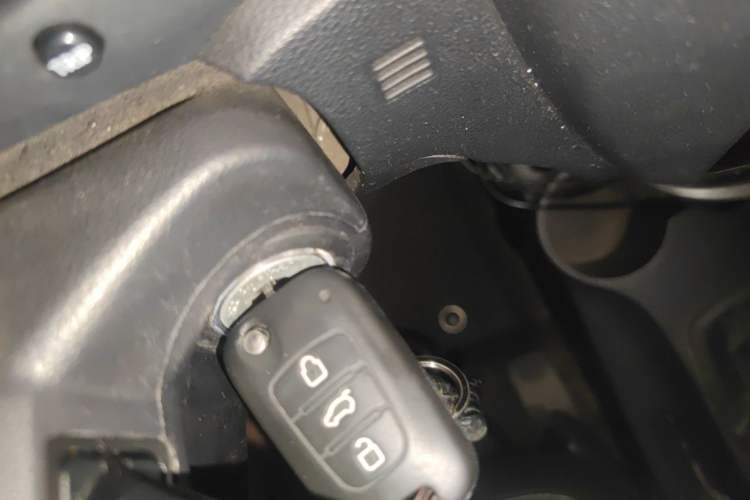 Used Kia Sportage 2012 2.0L Manual Two-Wheel Drive GLS Vehicle Key