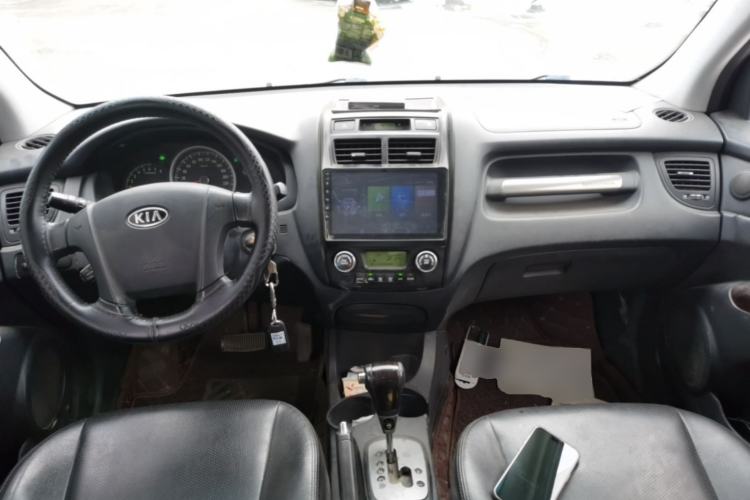 Used Kia Sportage 2012 2.0L Automatic Two-Wheel Drive GLS Center Console
