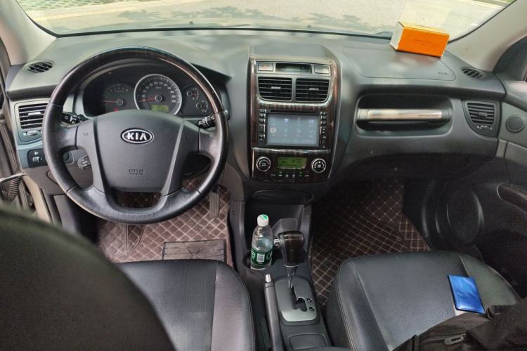 Used Kia Sportage 2012 2.0L Automatic Two-Wheel Drive GLS Center Console
