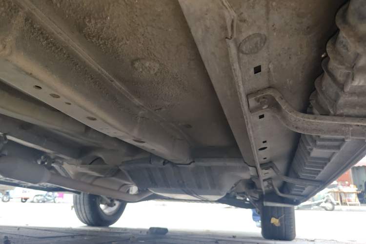Used Kia Sportage 2012 2.0L Manual Two-Wheel Drive GL Trim Chassis Front Left