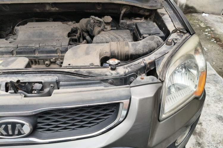 Used Kia Sportage 2012 2.0L Automatic Two-Wheel Drive GLS Engine Bay Left