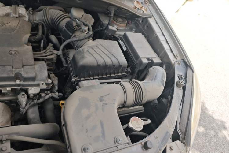 Used Kia Sportage 2012 2.0L Automatic Two-Wheel Drive GLS Engine Bay Left