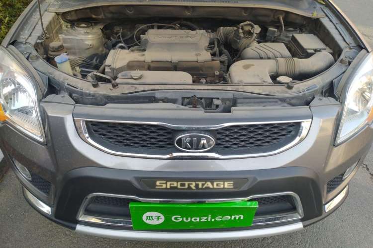 Used Kia Sportage 2012 2.0L Manual Two-Wheel Drive GLS Engine Bay